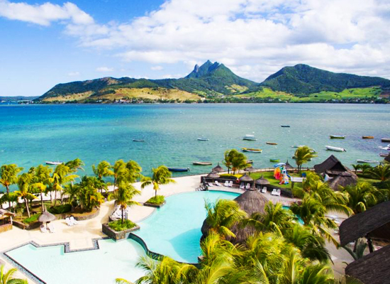 Luxury with Outrigger Mauritius Beach Resort